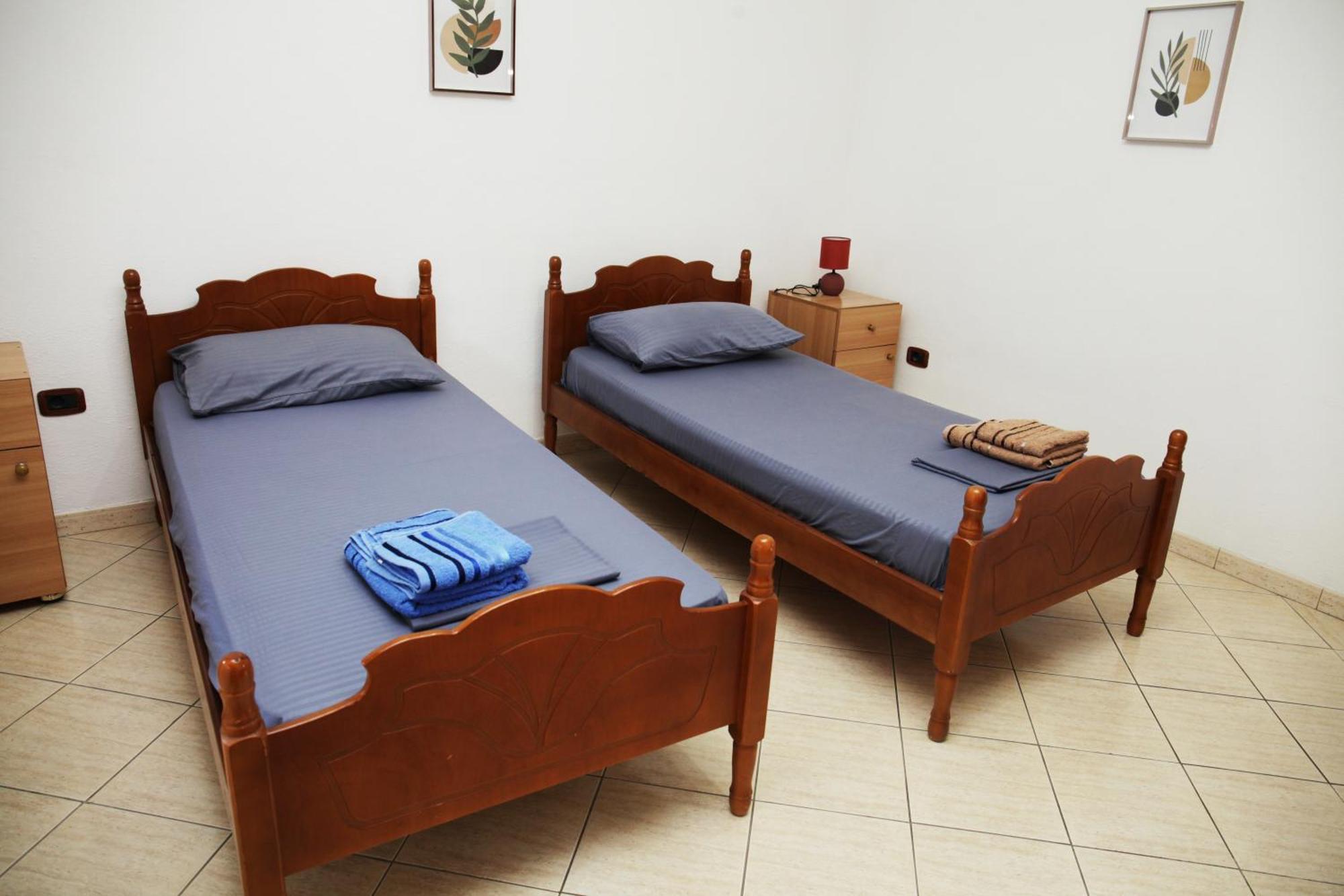 Sunny 2 Bedroom Near Center Apartment Shkodra